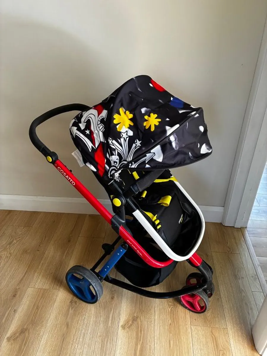 Cosatto Giggle Buggy & Car Seat Travel System - Image 1
