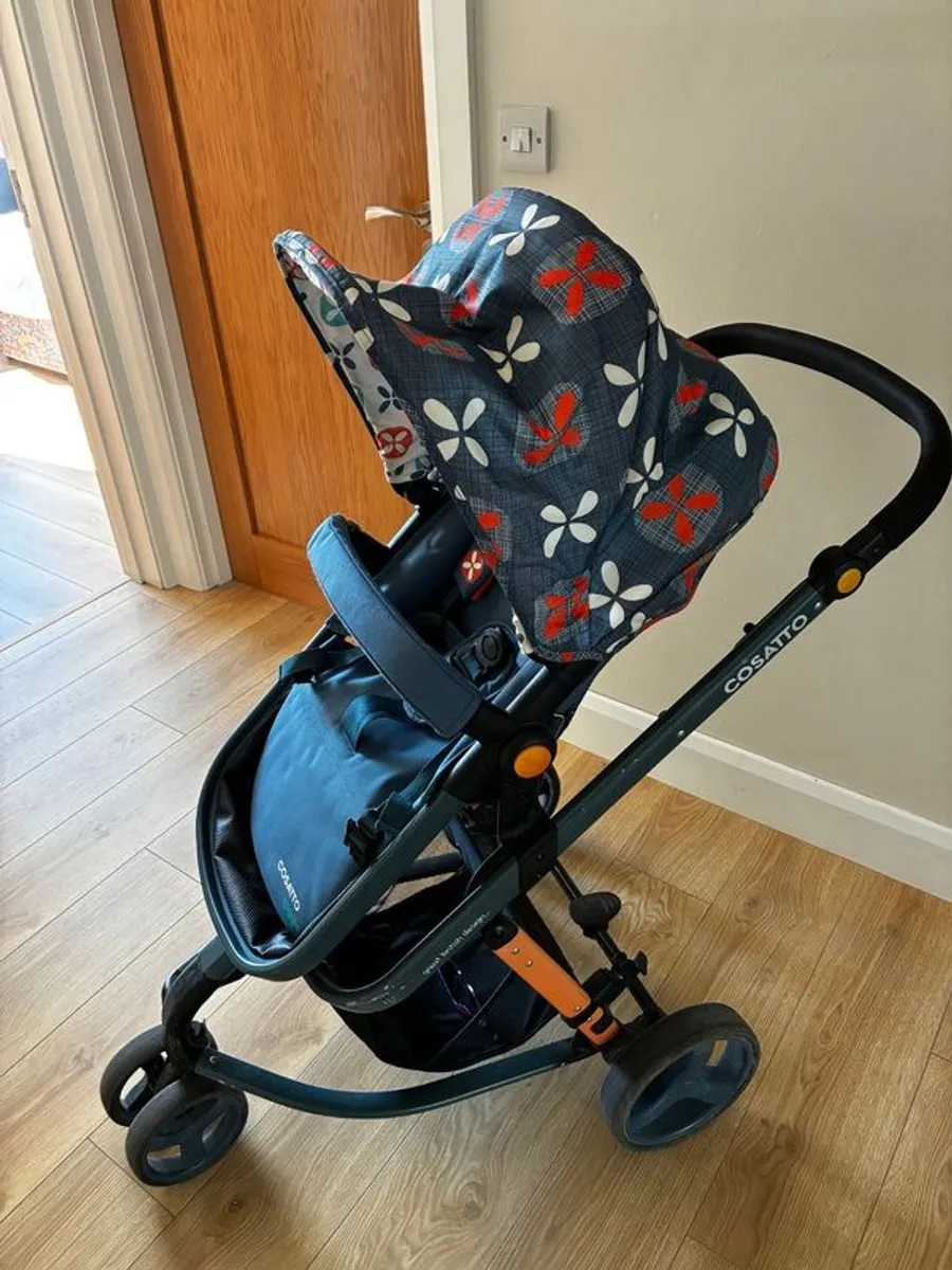 Cosatto Giggle Pram, Bassinet & Car Seat Travel System - Image 1