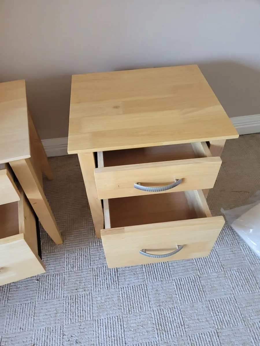 bedroom furniture - Image 1