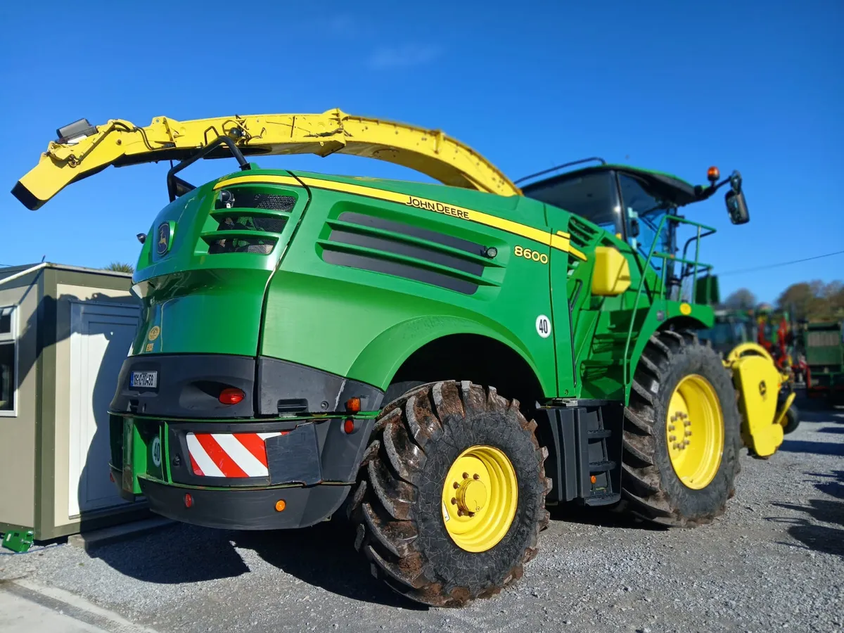 2018 John Deere 8600 SPFH - Image 2