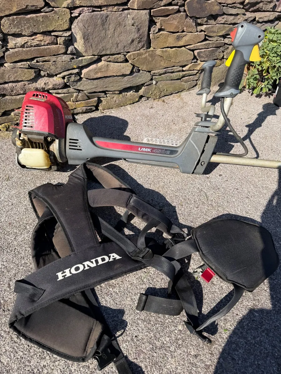Honda UMK 450E brush cutter - Image 1