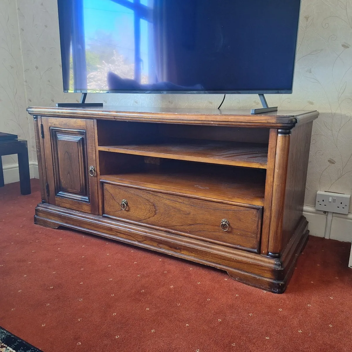 TV Unit