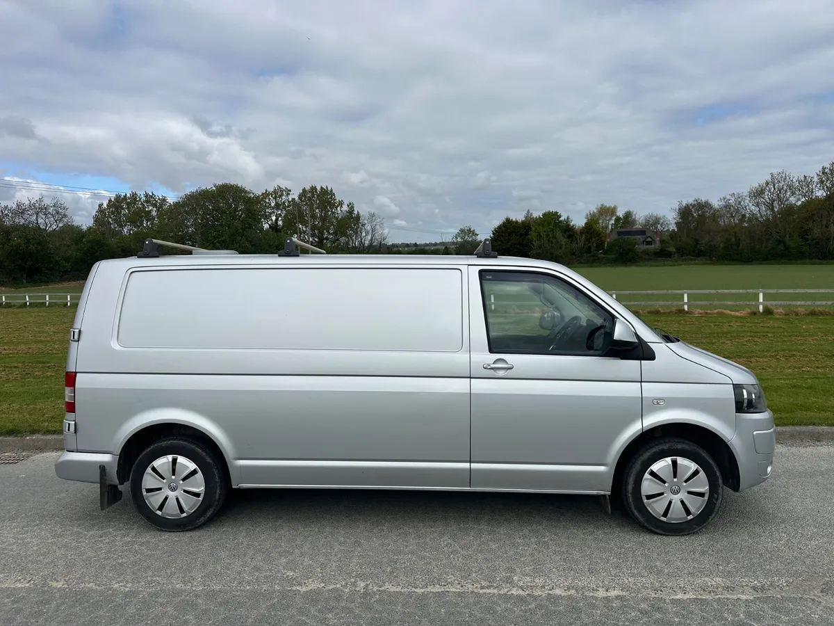 Volkswagen Transporter 2013 DOE 10/26 - Image 3