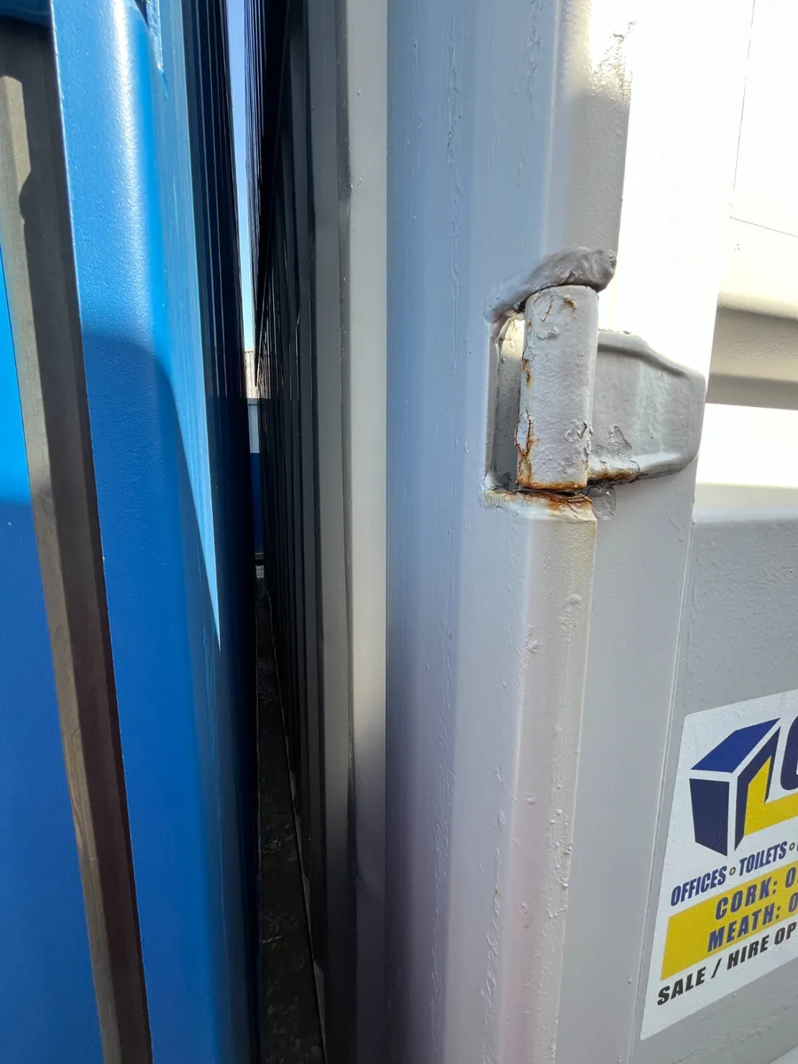 777772-0 -: Ex-Hire 20x8 Shipping Container (Grey) - Image 3