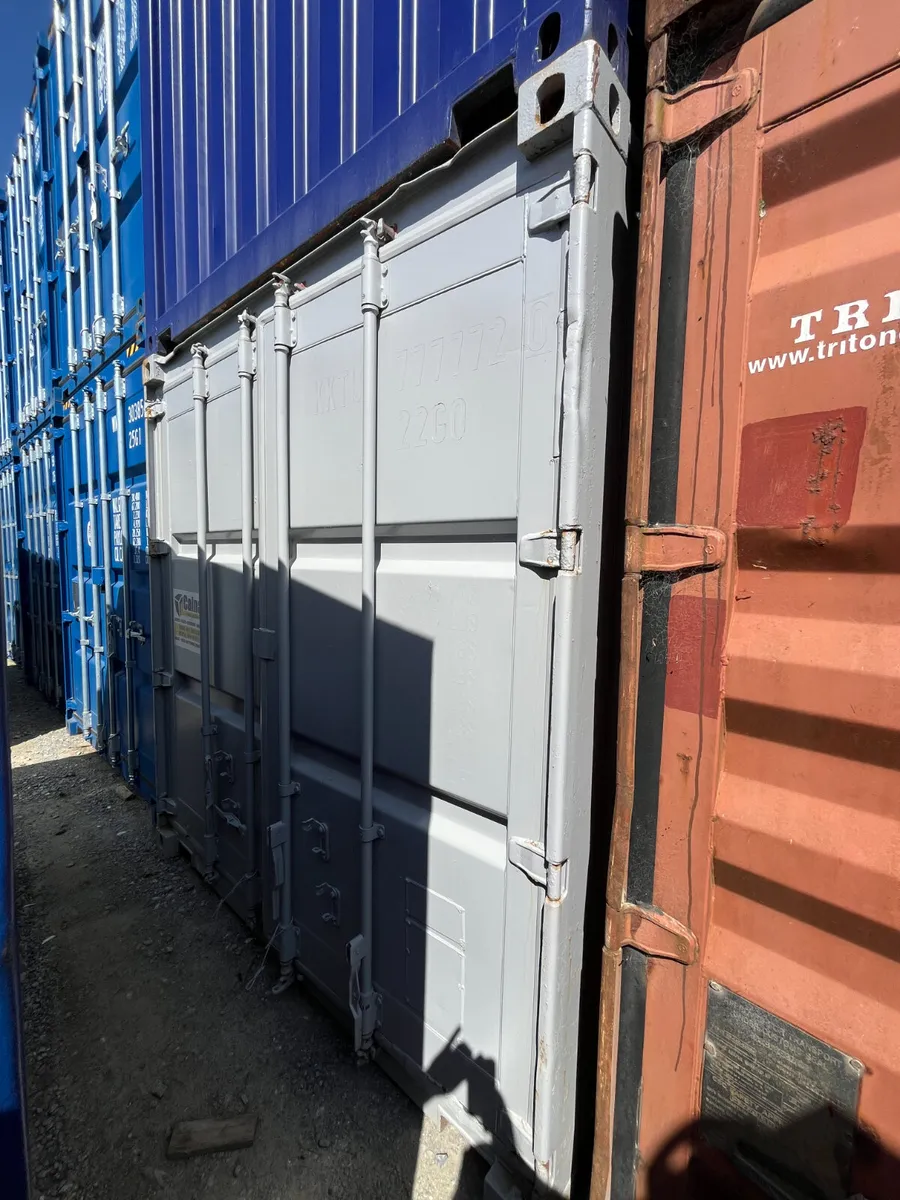 777772-0 -: Ex-Hire 20x8 Shipping Container (Grey) - Image 1