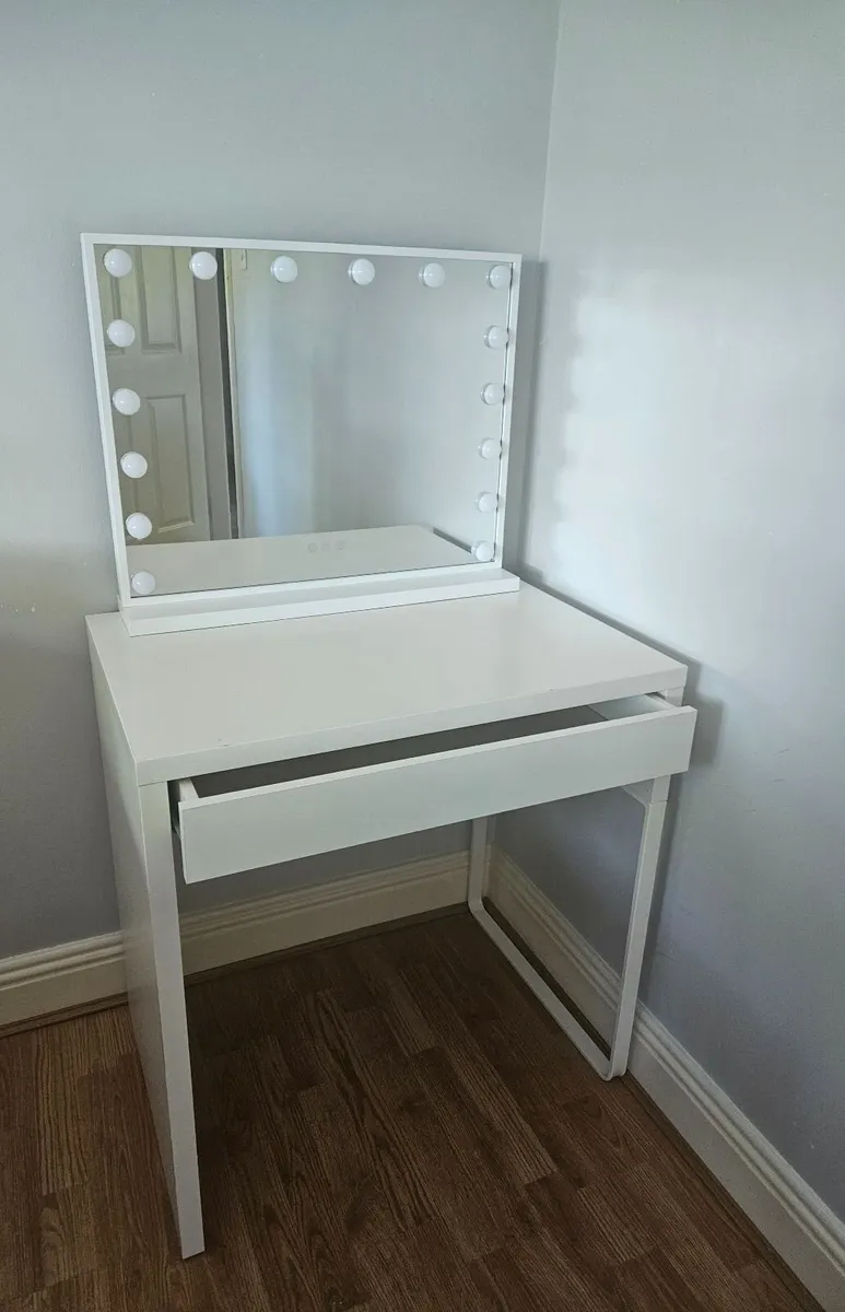 White desk with drawer - Image 4