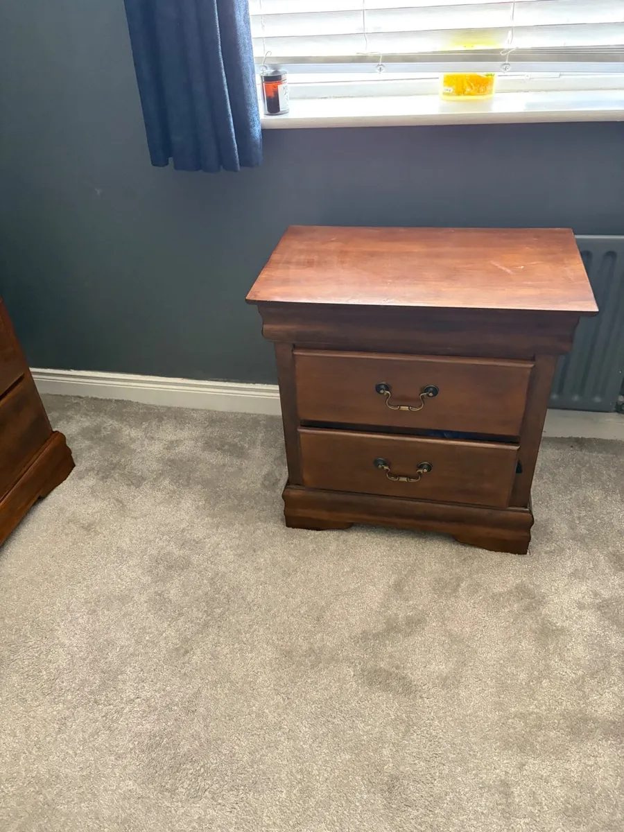 Dressing table and two lockers - Image 2