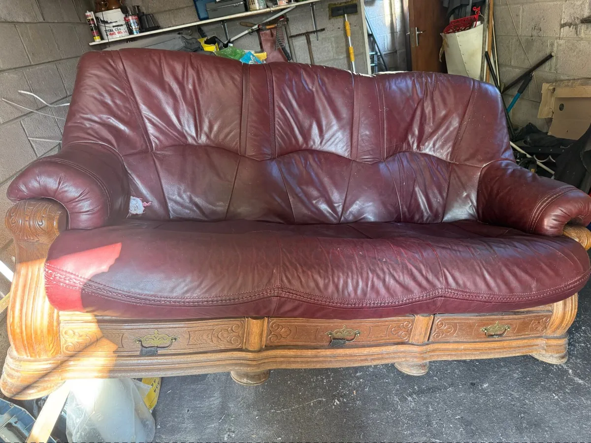 Three Piece Suite - Image 2