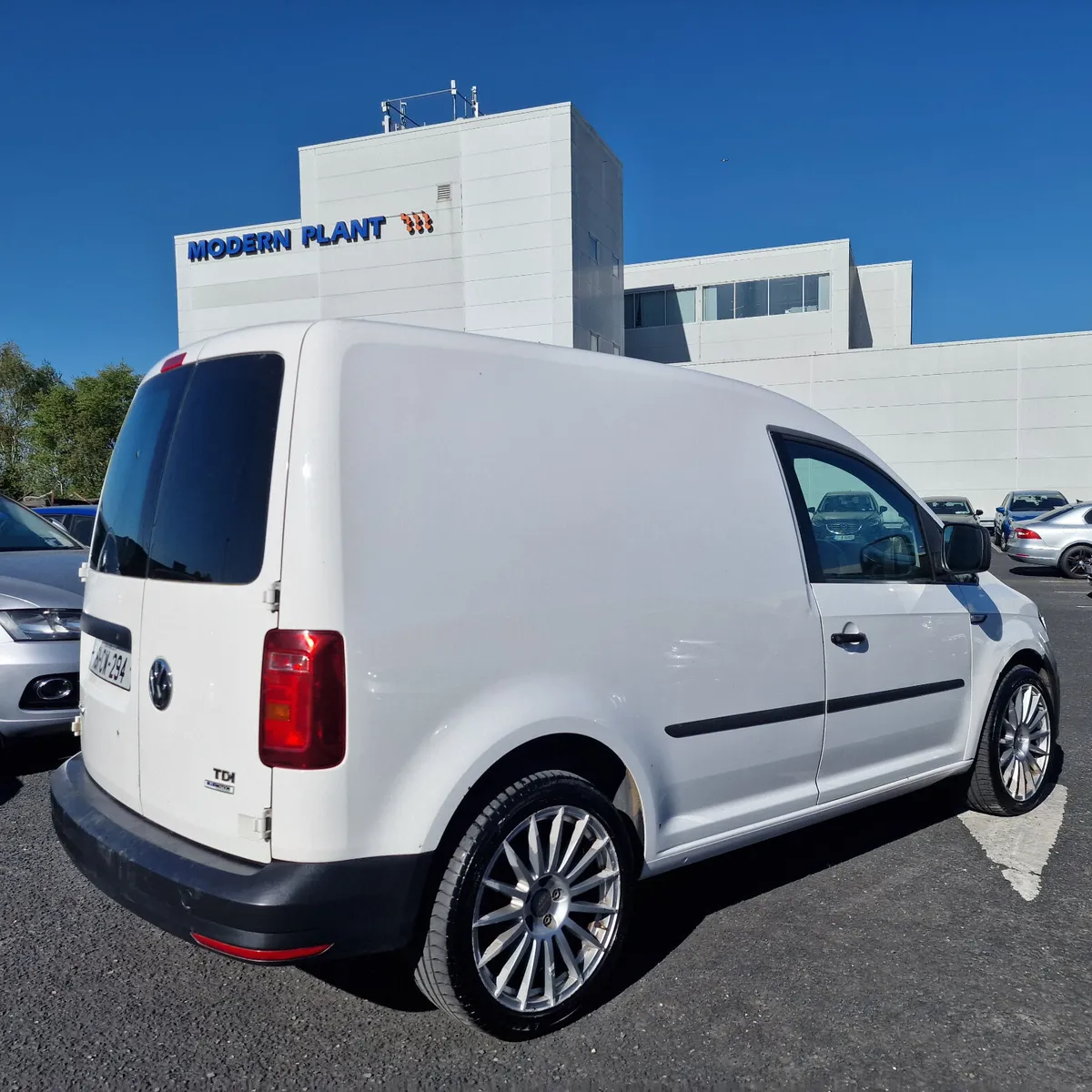Volkswagen Caddy 2016 2.0Diesel - Image 2