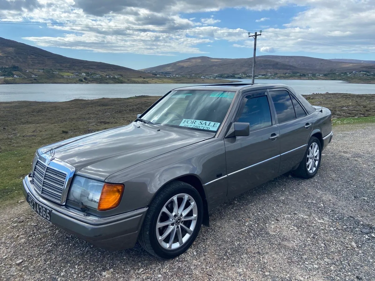 1992 Mercedes 300D - Image 1