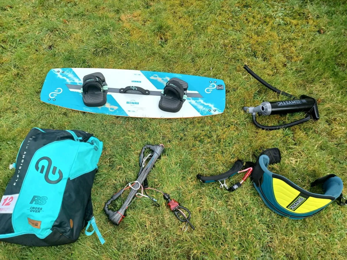 Kitesurfing gear