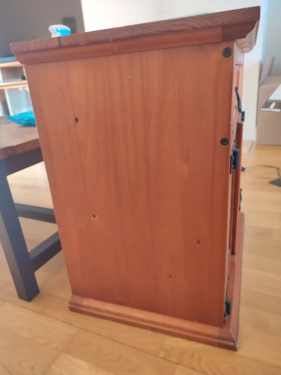 Mexican-style "Corona" Pine Bedside Cabinet - Image 2
