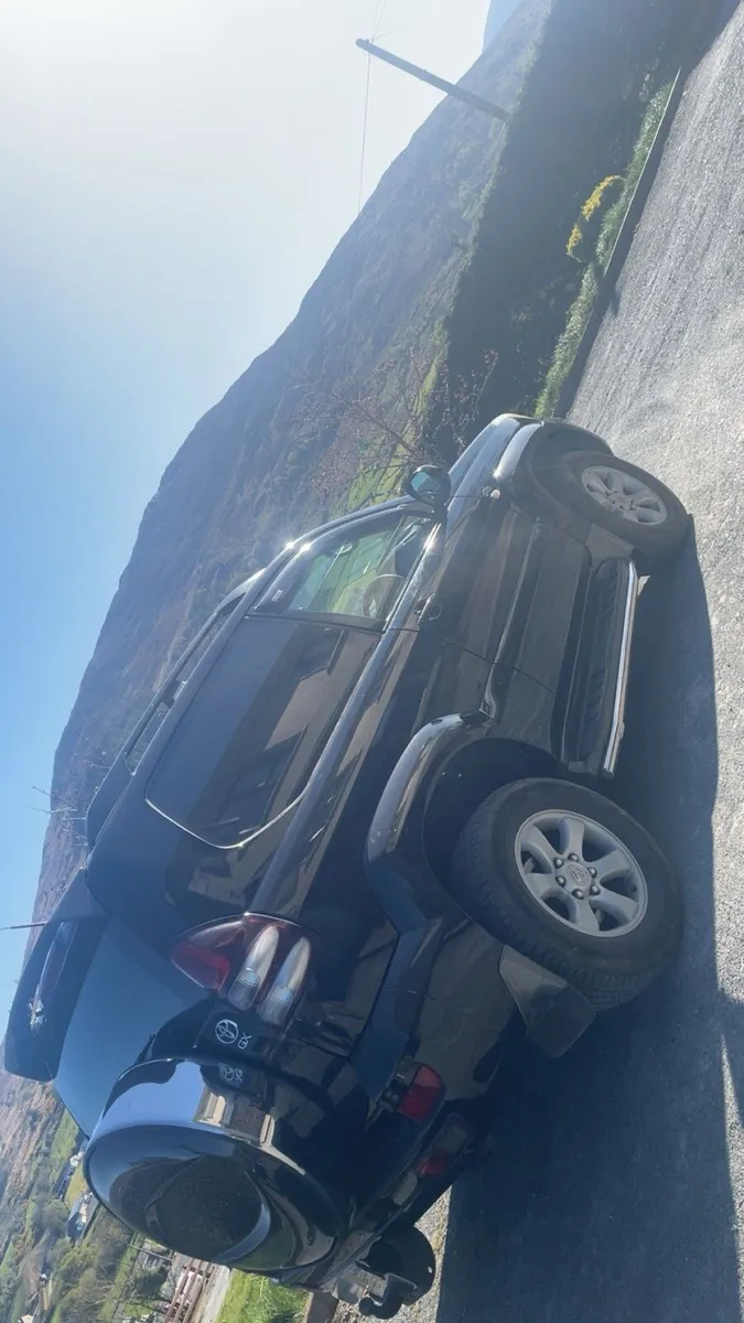 Toyota landcruiser - Image 1