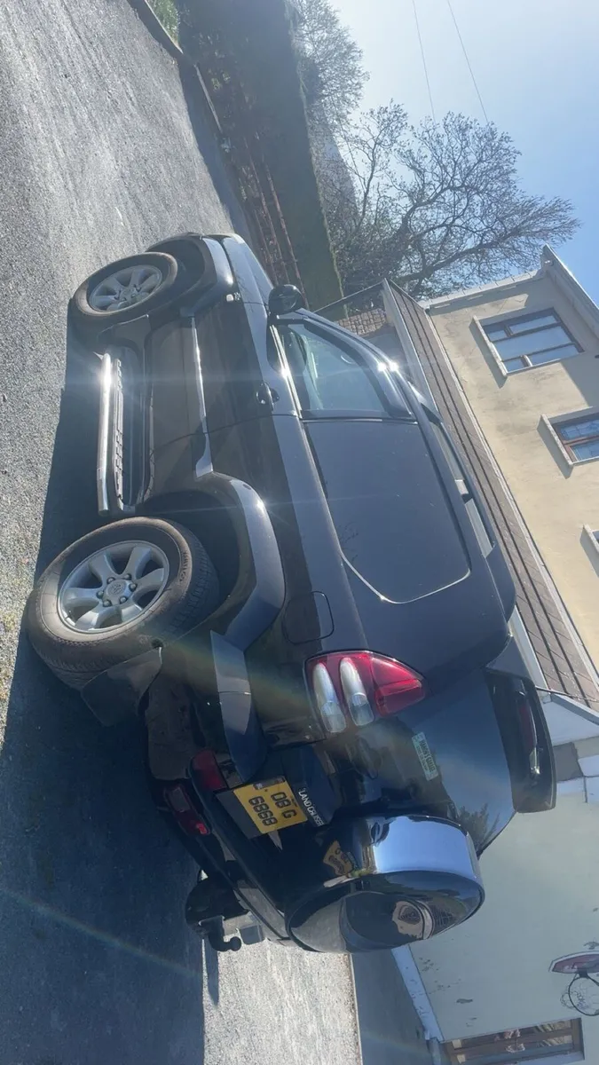 Toyota landcruiser - Image 3