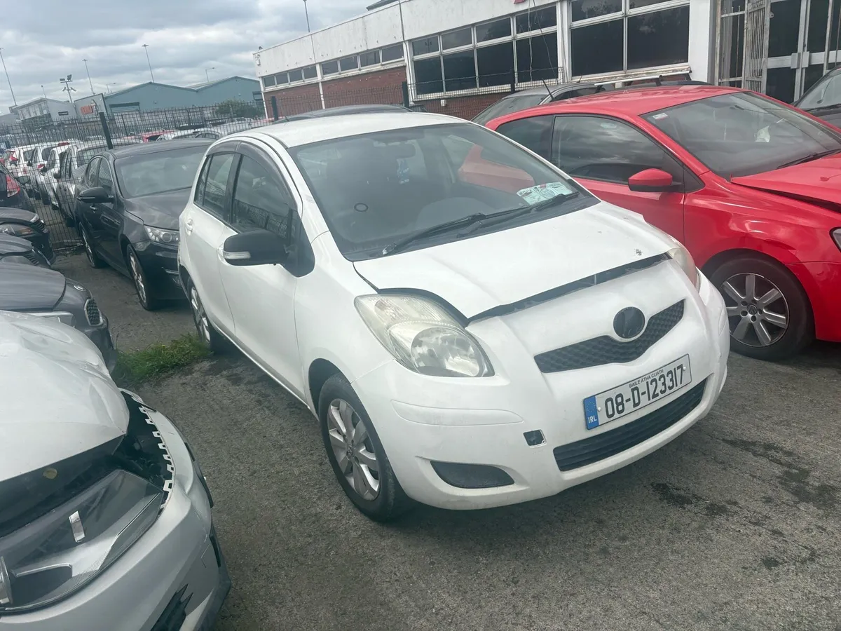 08 Vitz - Image 1