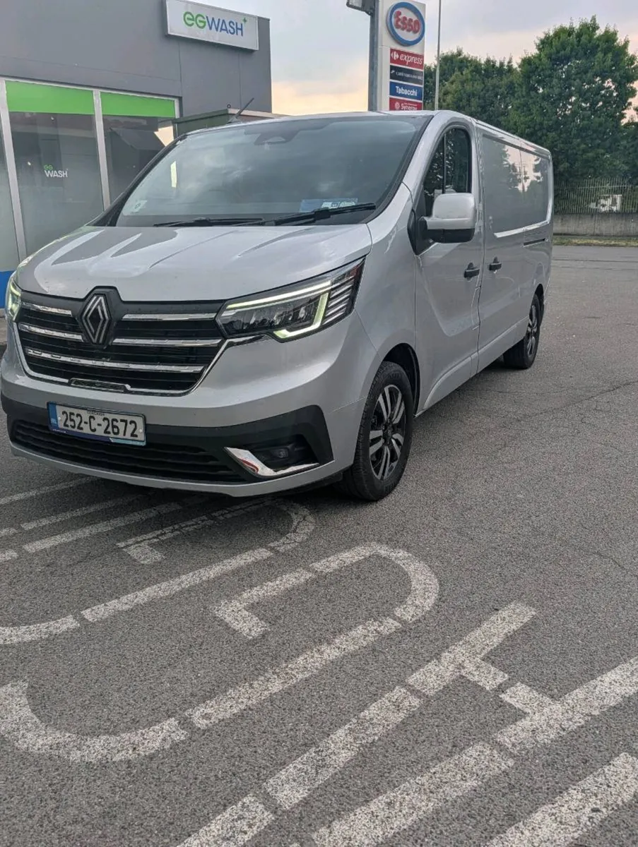 Renault Trafic - Image 2