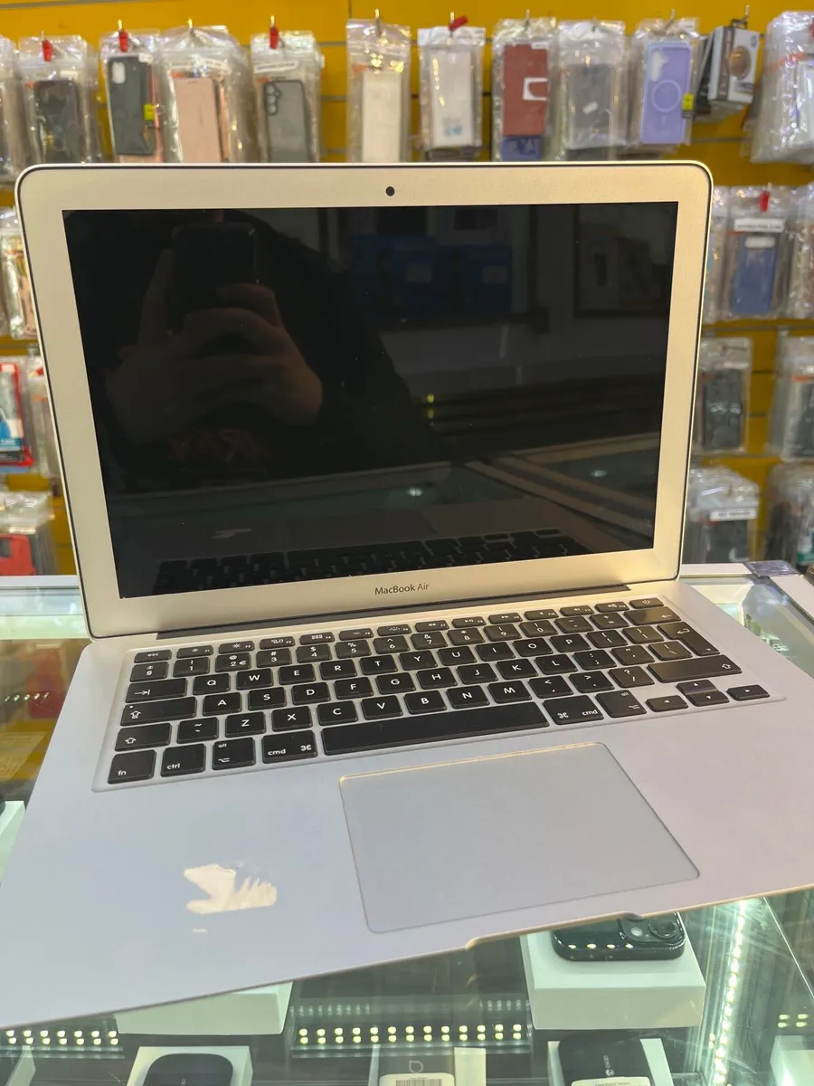 MacBook Air 2017 1 year warranty and 8GB RAM - Image 2