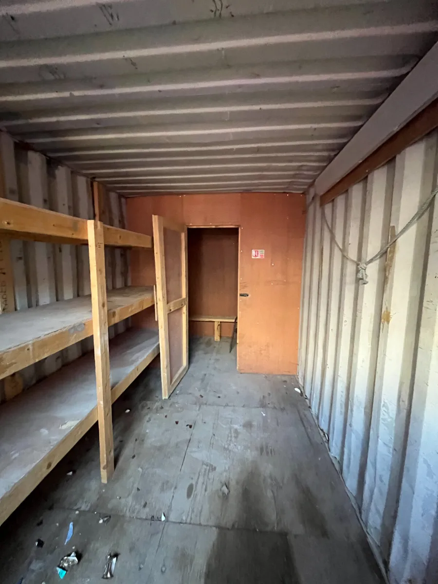 155863-3 -: Ex-Hire 20x8 Shipping Container (Red) - Image 2