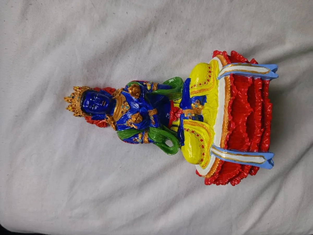 Buddha statue - Image 2