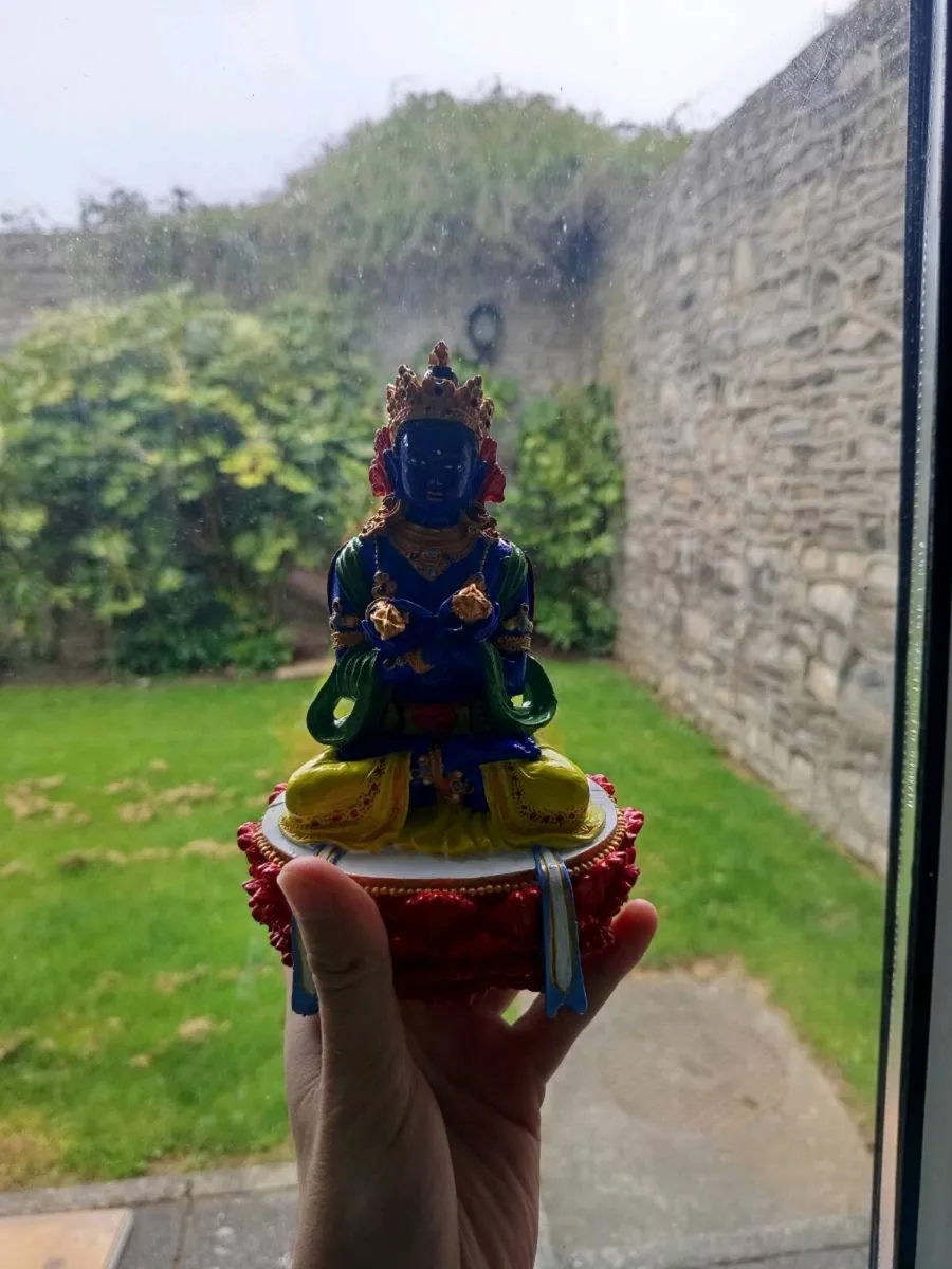 Buddha statue - Image 1