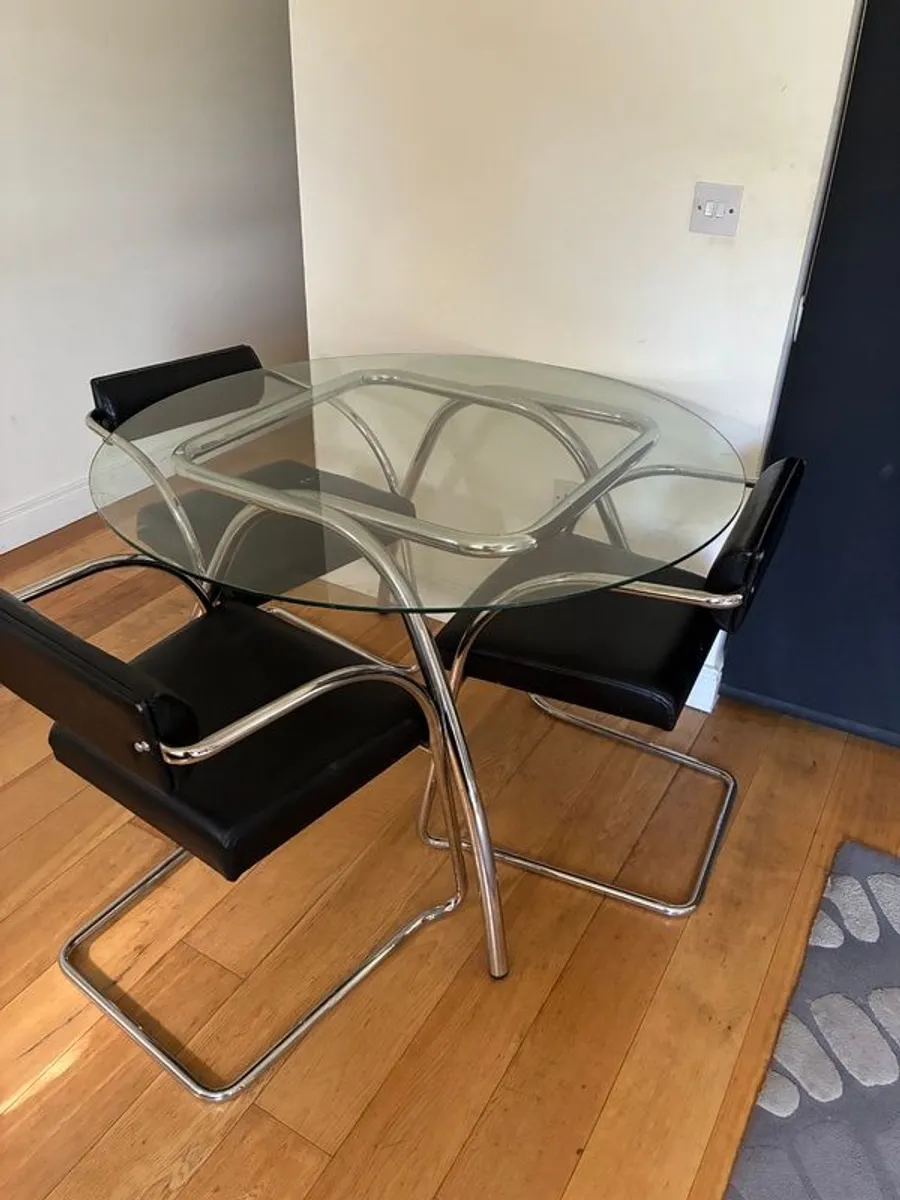 Dining table and 4 chairs - Image 3