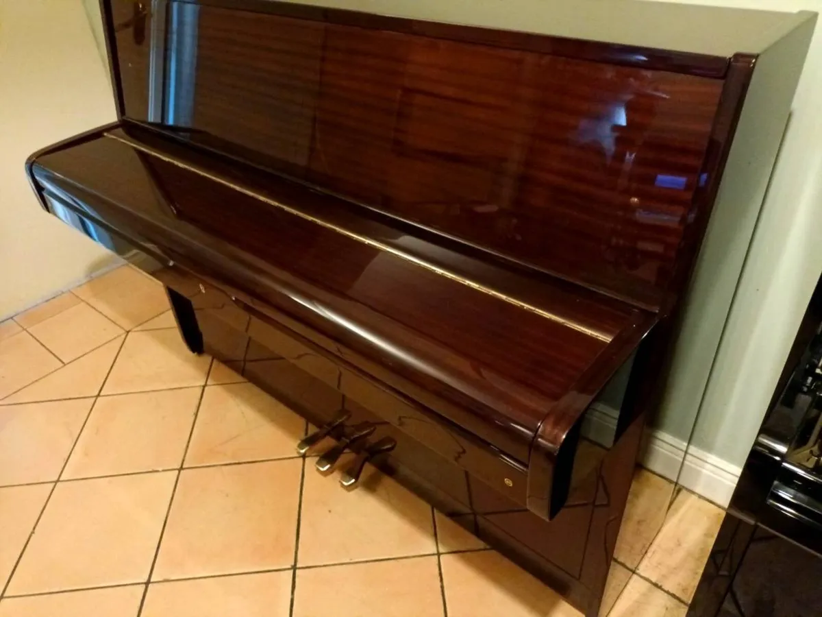 1987 Young Chang | €51.20 Per Month - Image 4