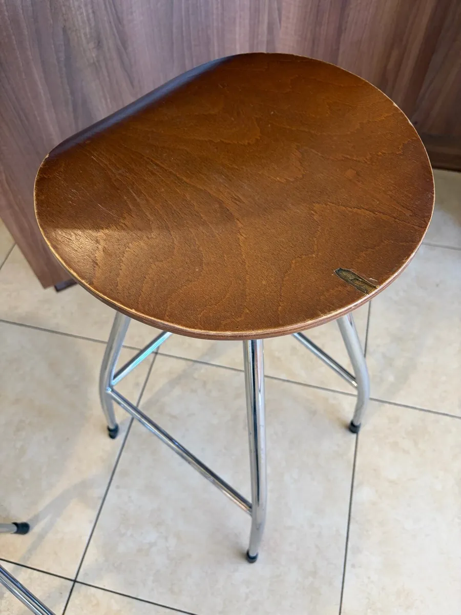 Breakfast bar stools - Image 1