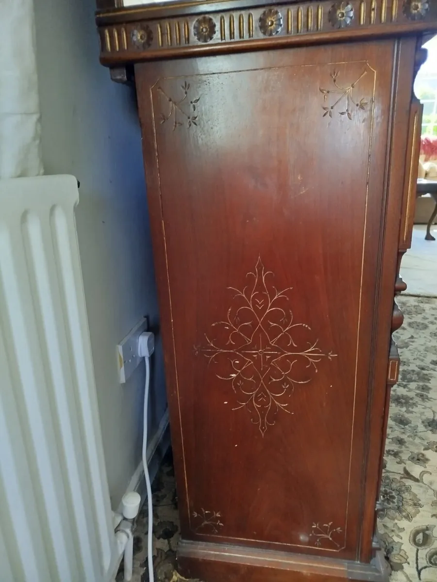 Mahogany sideboard with gold inlay - Image 4