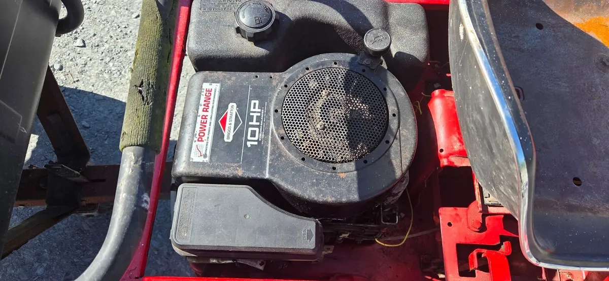 Ride on mower and trailer - Image 3