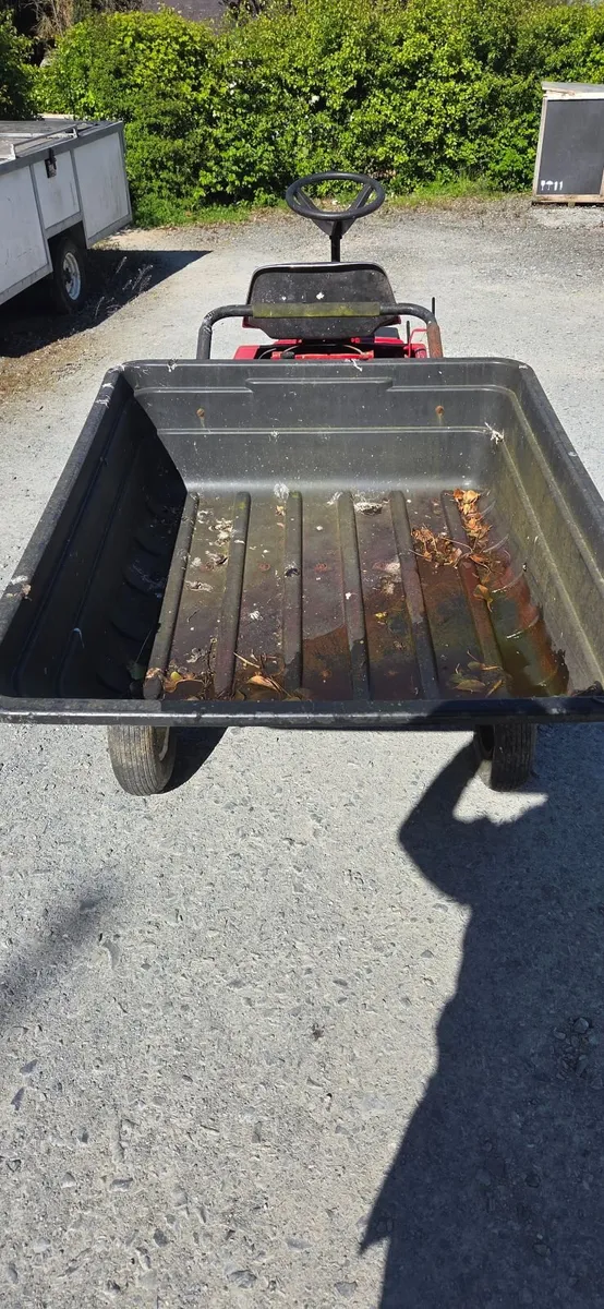 Ride on mower and trailer - Image 4