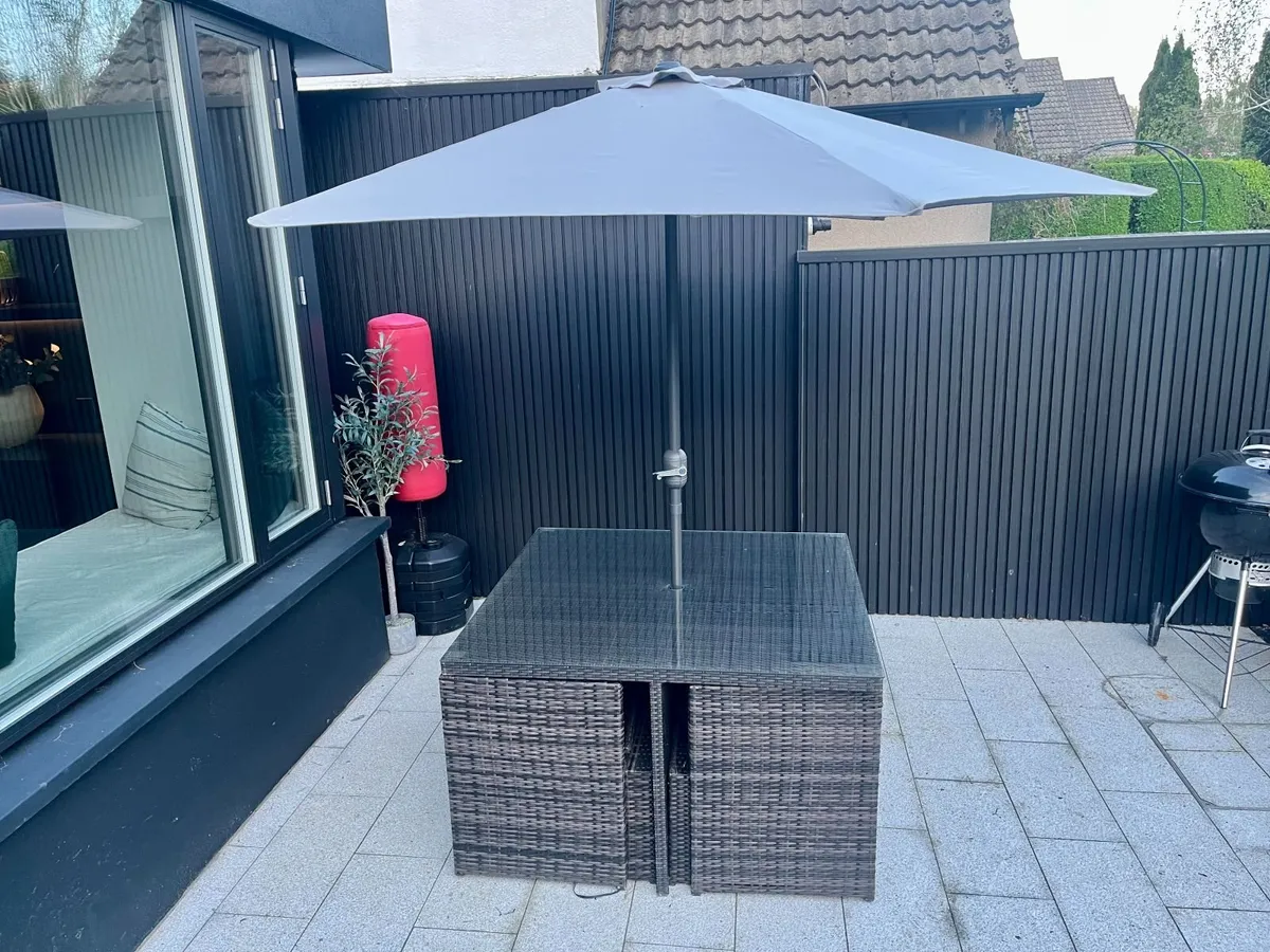 Rattan Dining Set - Image 3