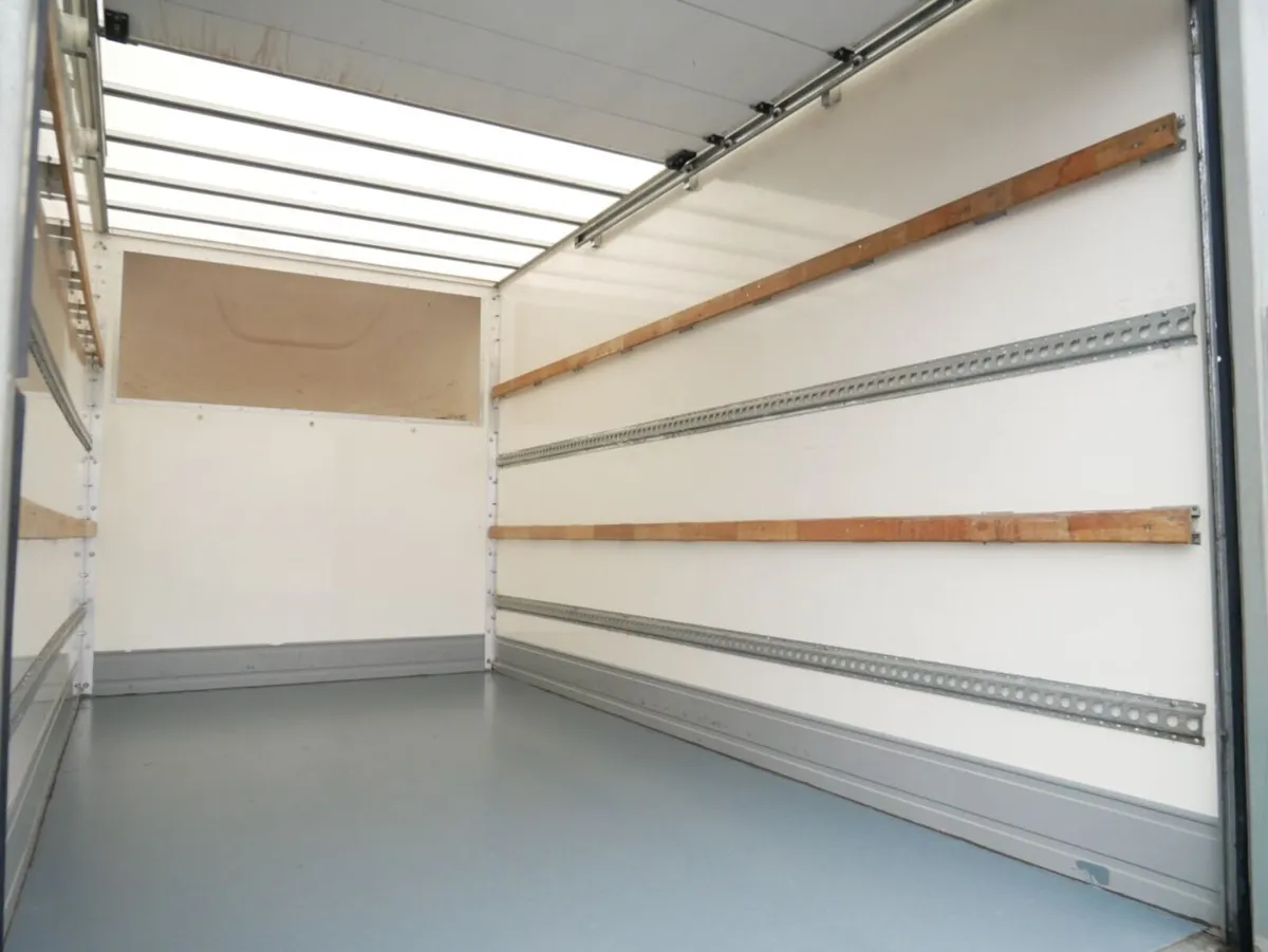 2023 Peugeot Boxer Luton Box Van - Image 3