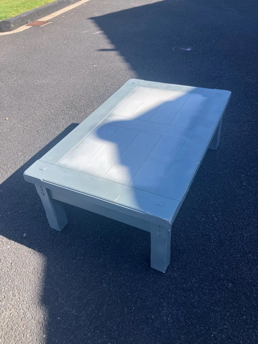 Coffee table - Image 1