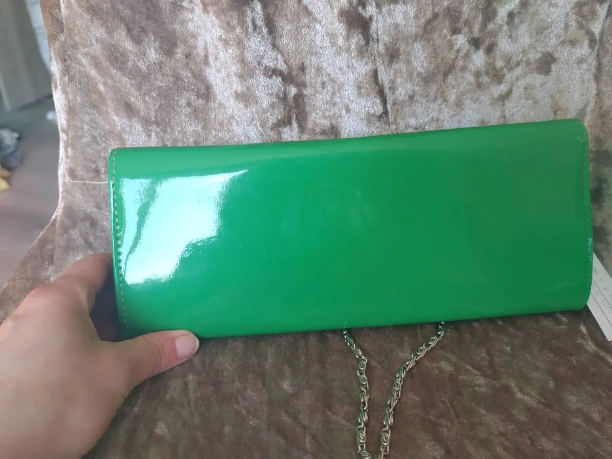 New green clutch - Image 3