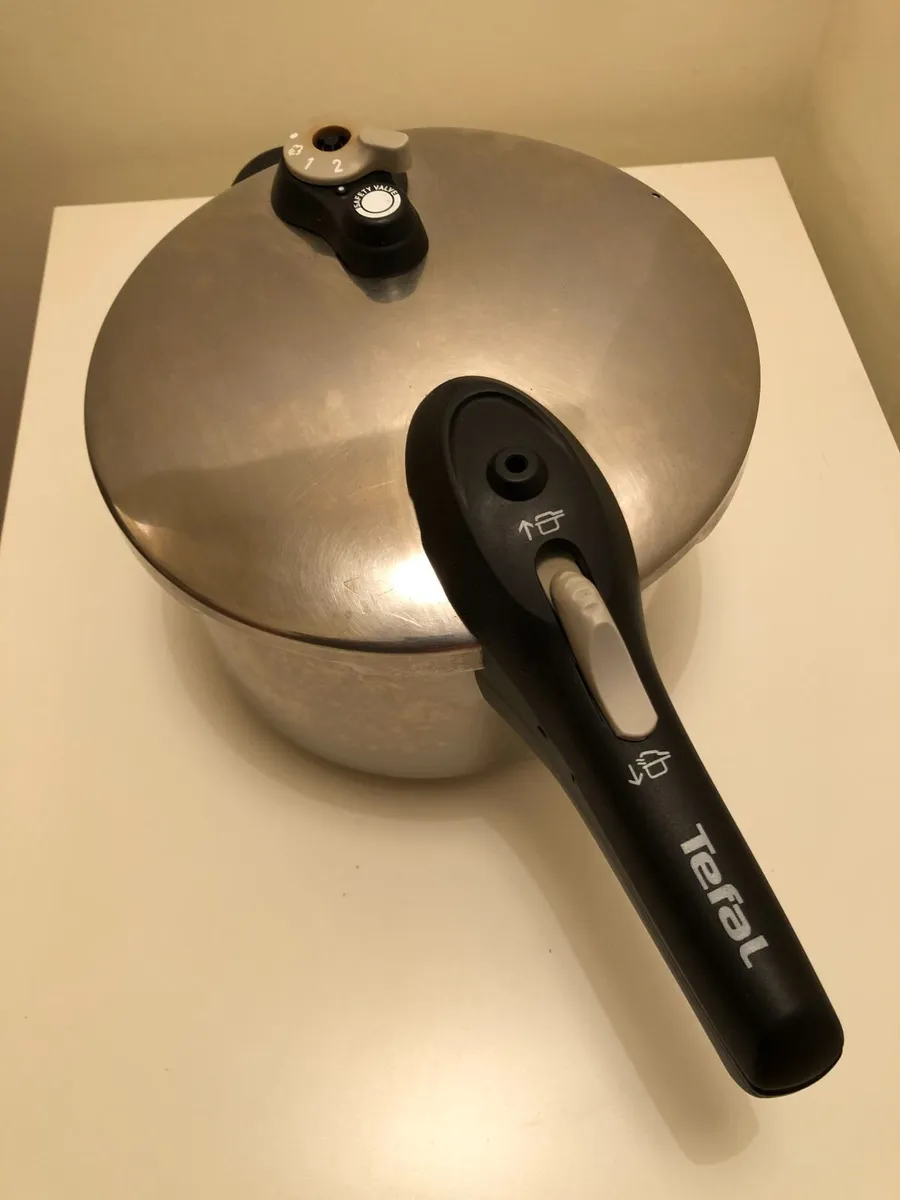 Tefal  6Litre Pressure Cooker - Image 1
