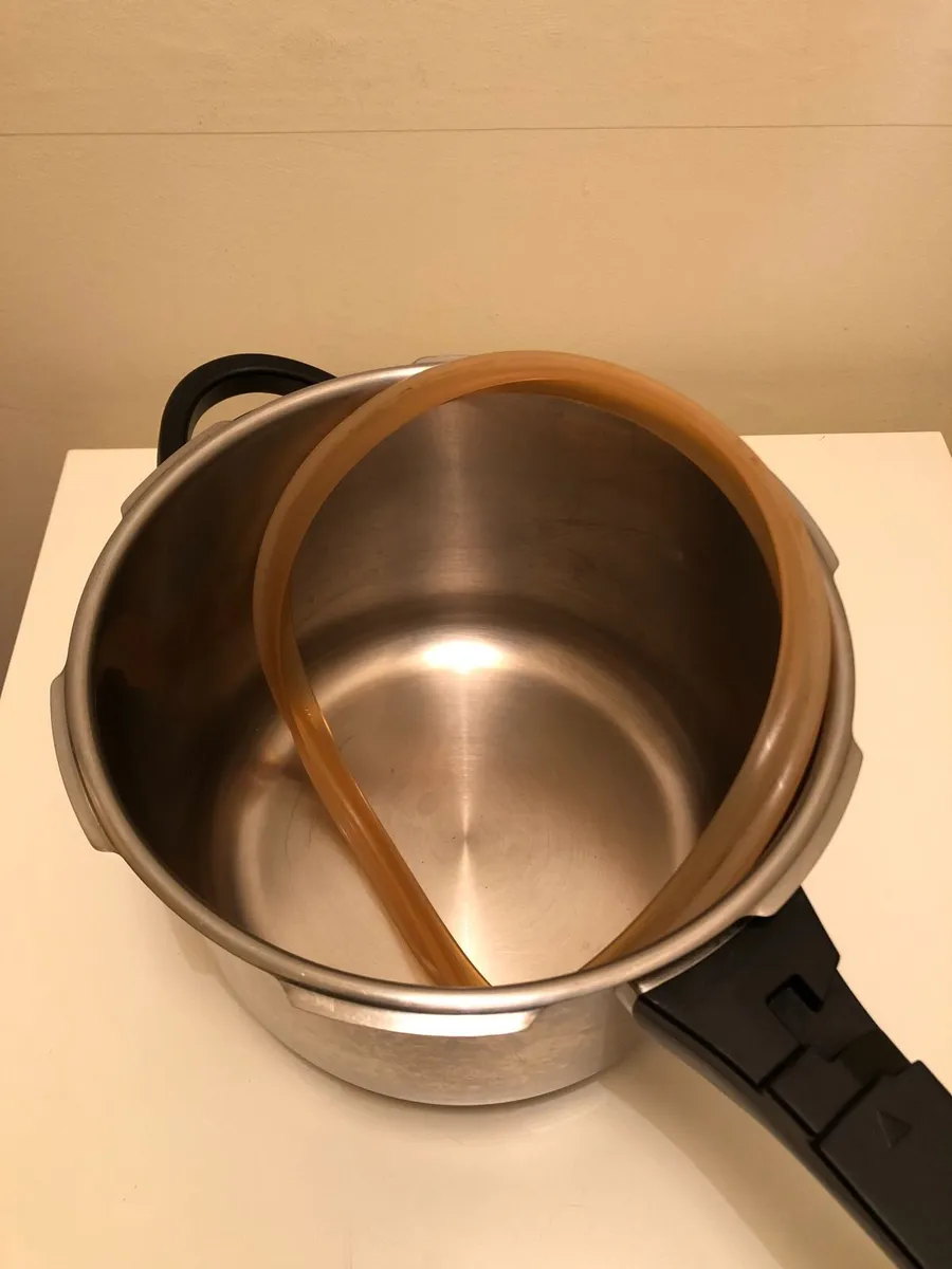 Tefal  6Litre Pressure Cooker - Image 2