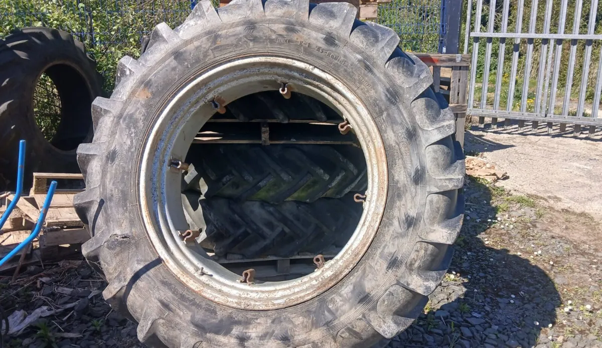 16.9 r38 weighted wheels Good tyres 13.6 r28 wheel - Image 4