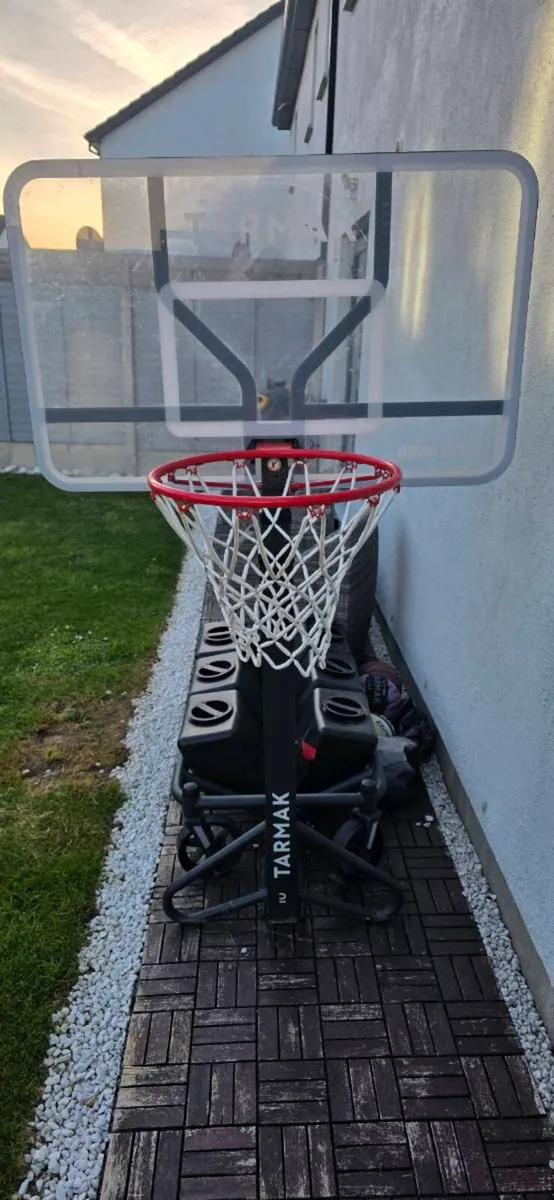 tarmak basketball hoop b500 box - Image 1