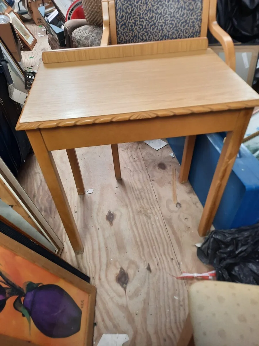 Occasional table - Image 1