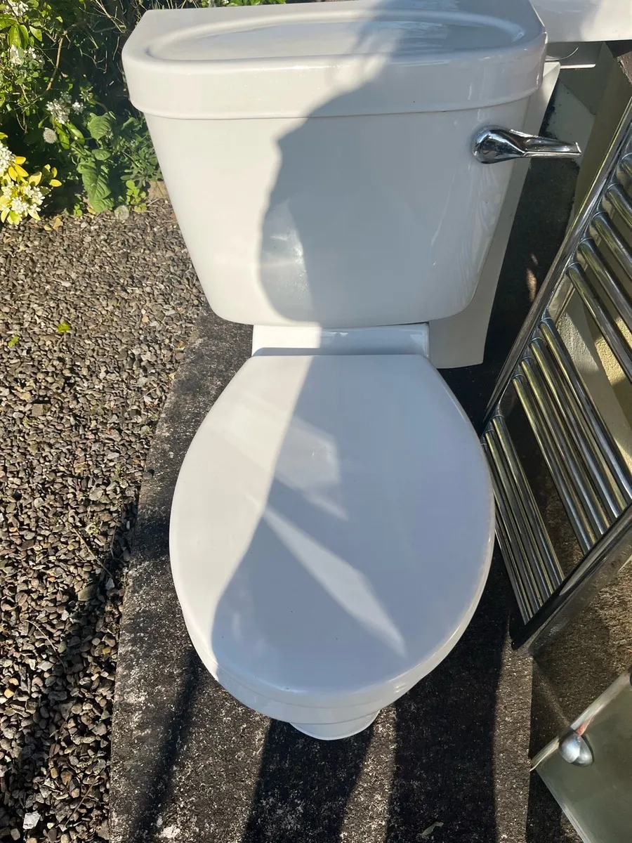 Free to takeaway Bathroom Ware - Image 2