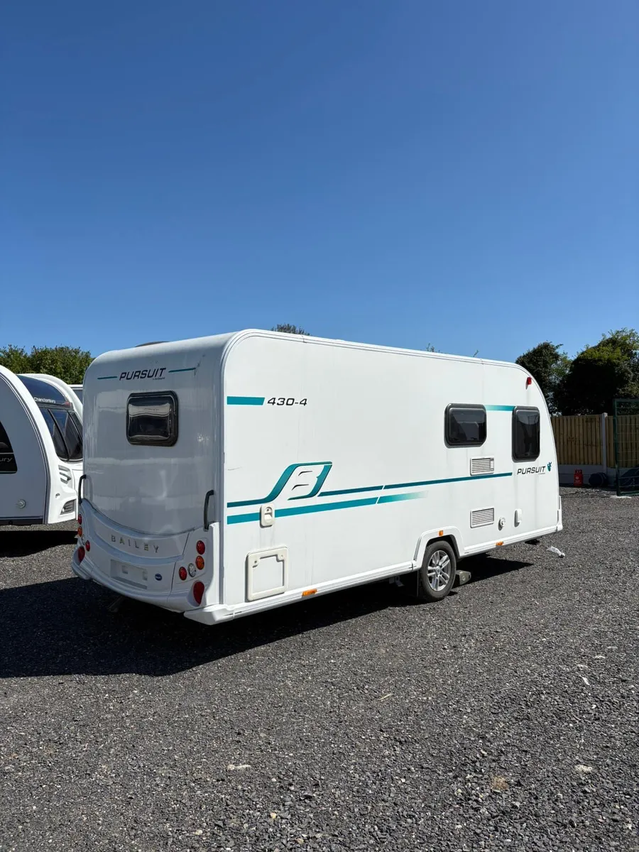 Bailey Pursuit 4 berth lightweight  Caravan - Image 4