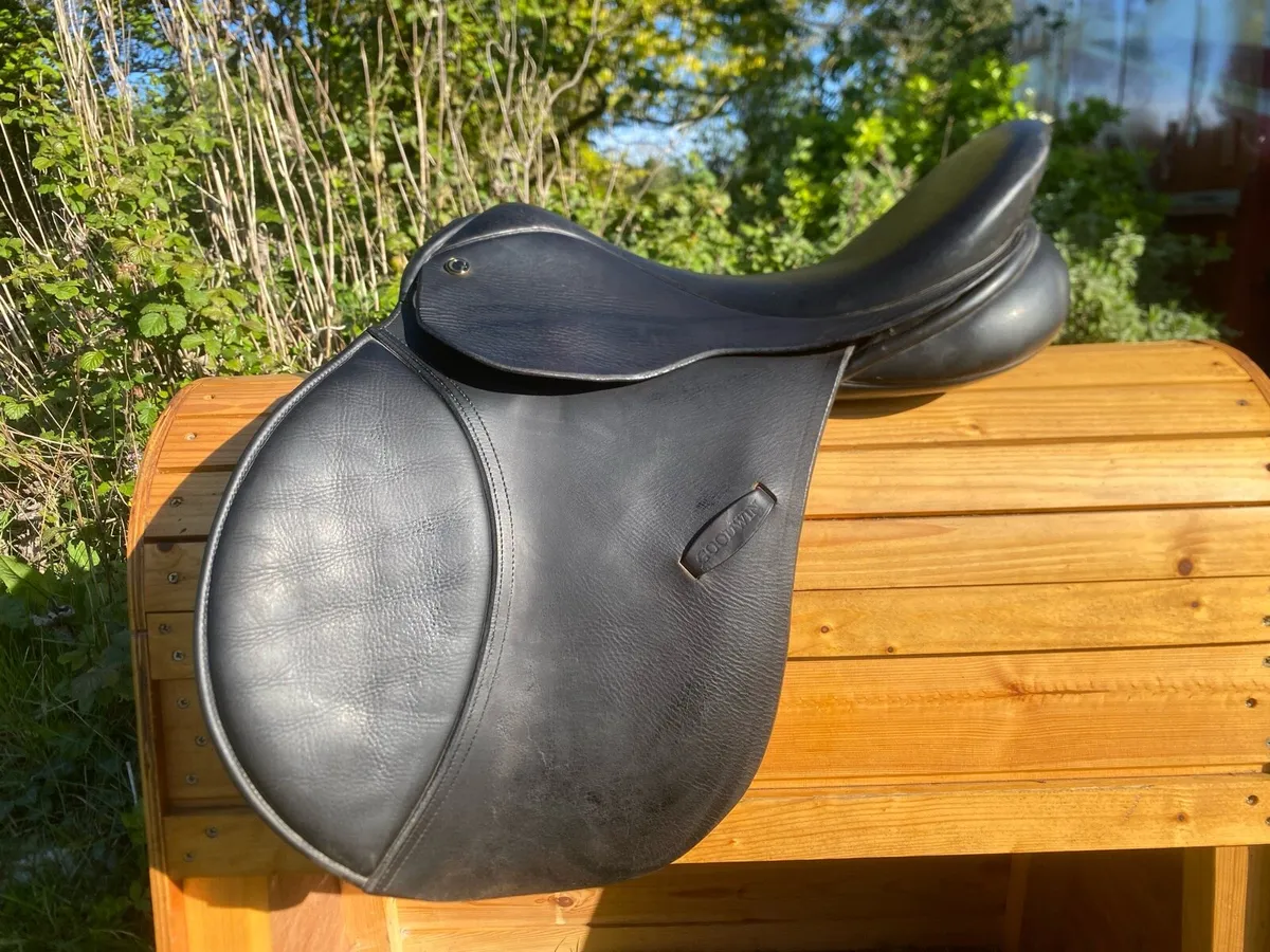 17” WIDE Goodwins black Leather saddle - Image 1