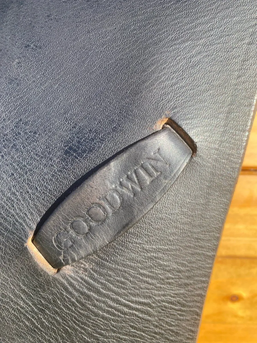 17” WIDE Goodwins black Leather saddle - Image 3