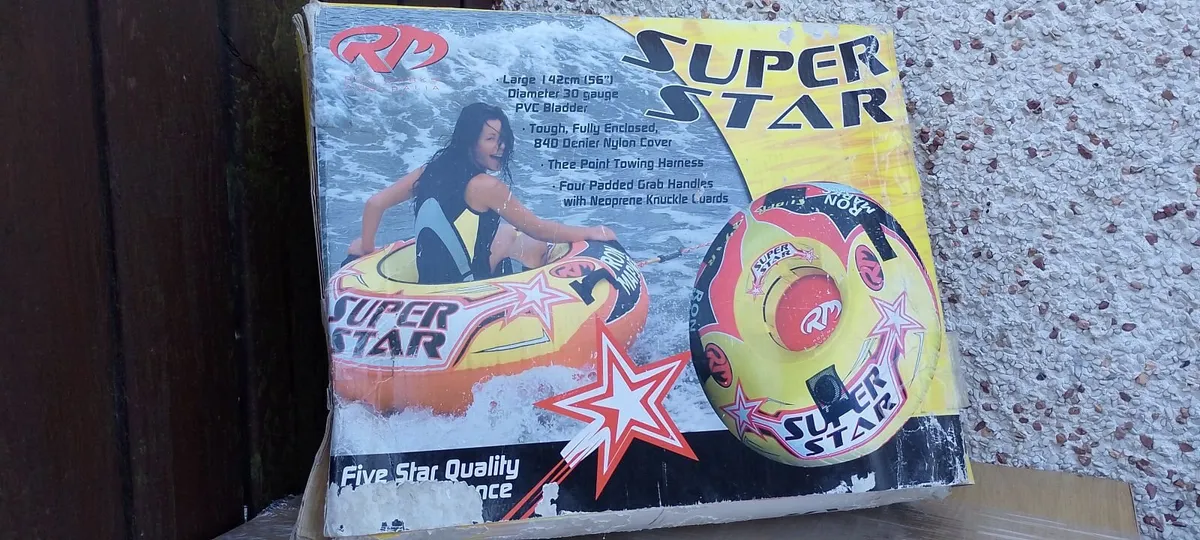 Inflatable towable donut tube for speed boat. - Image 3