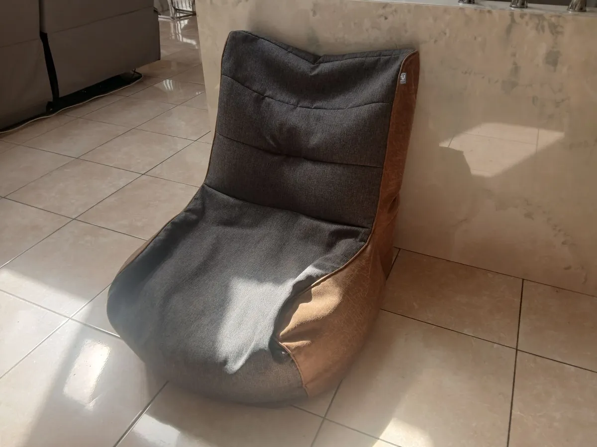 Beanbag chair - Image 1