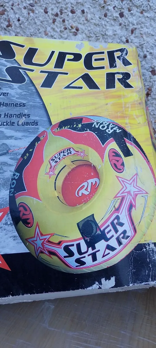 Inflatable towable donut tube for speed boat. - Image 4