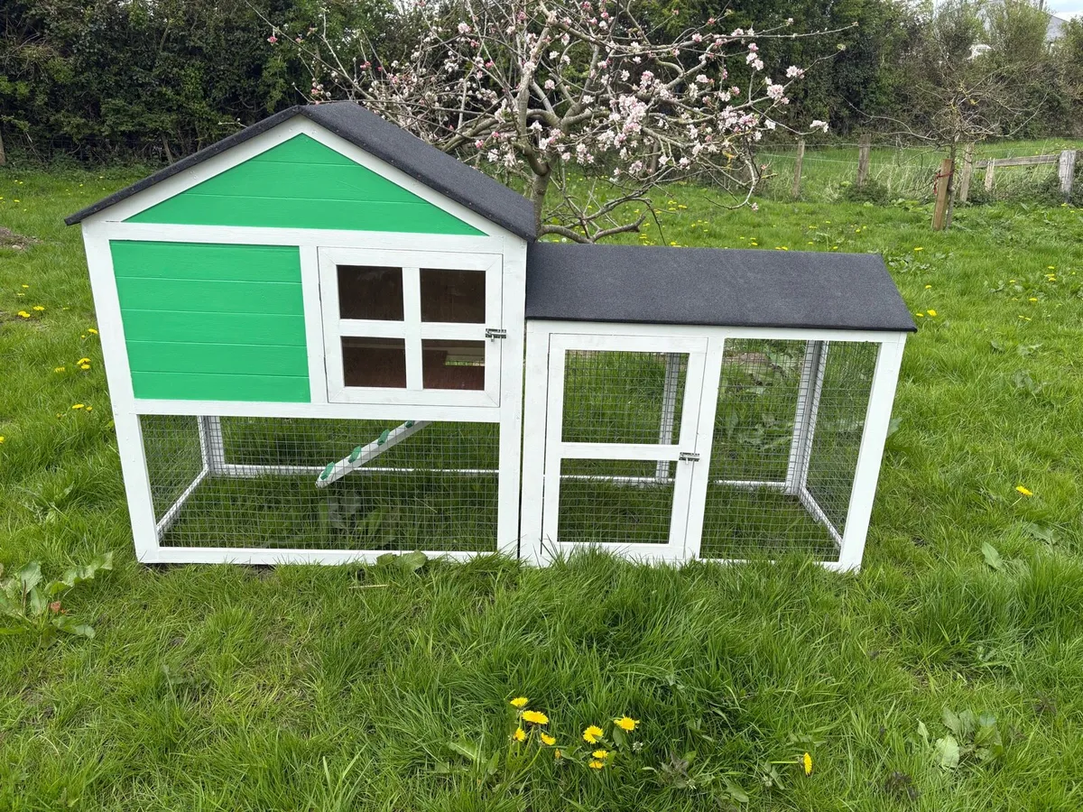 Rabbit hutch - Image 2