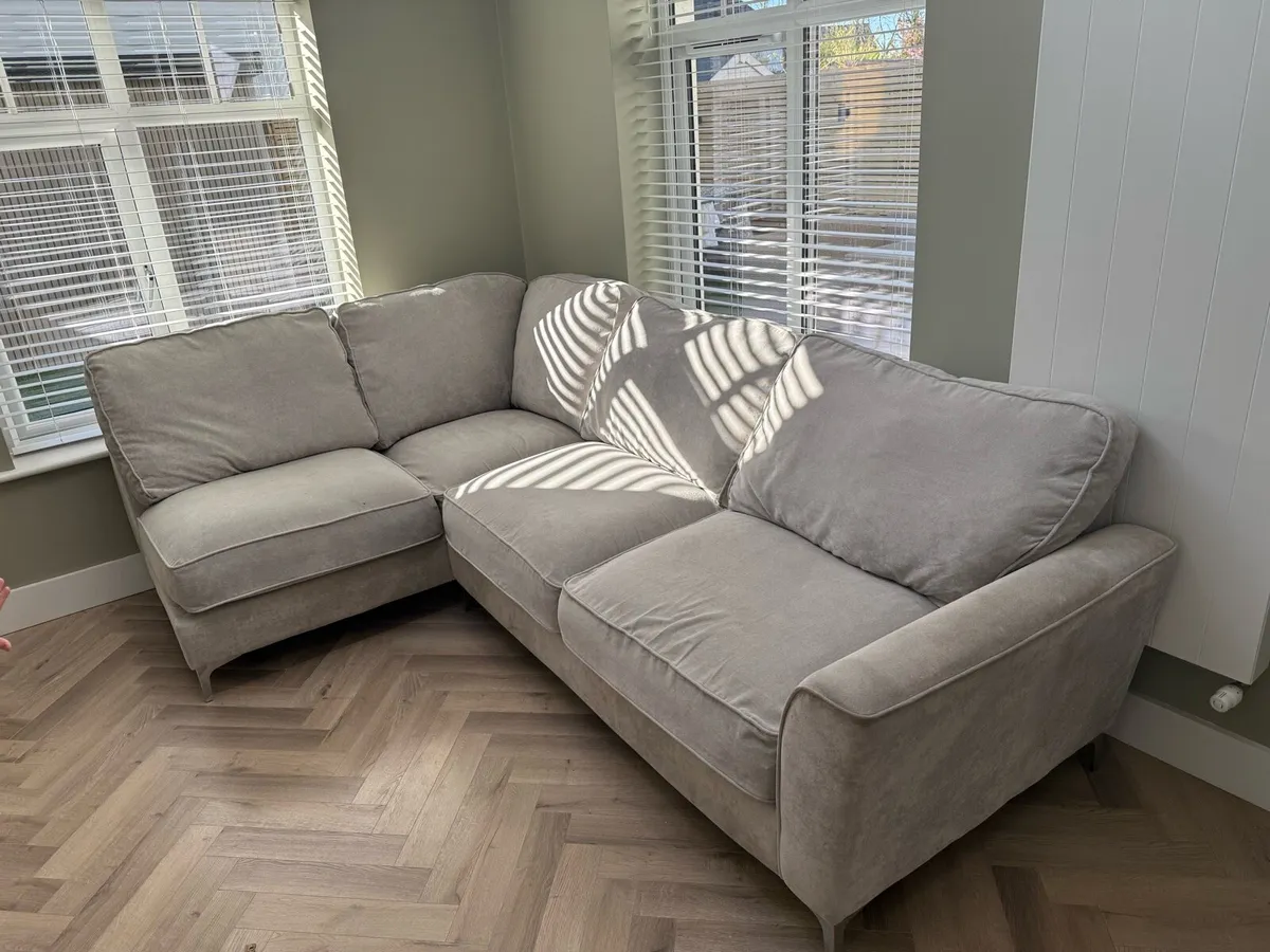 Corner Sofa - Image 1