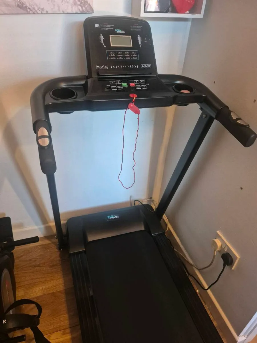Treadmill - Image 2