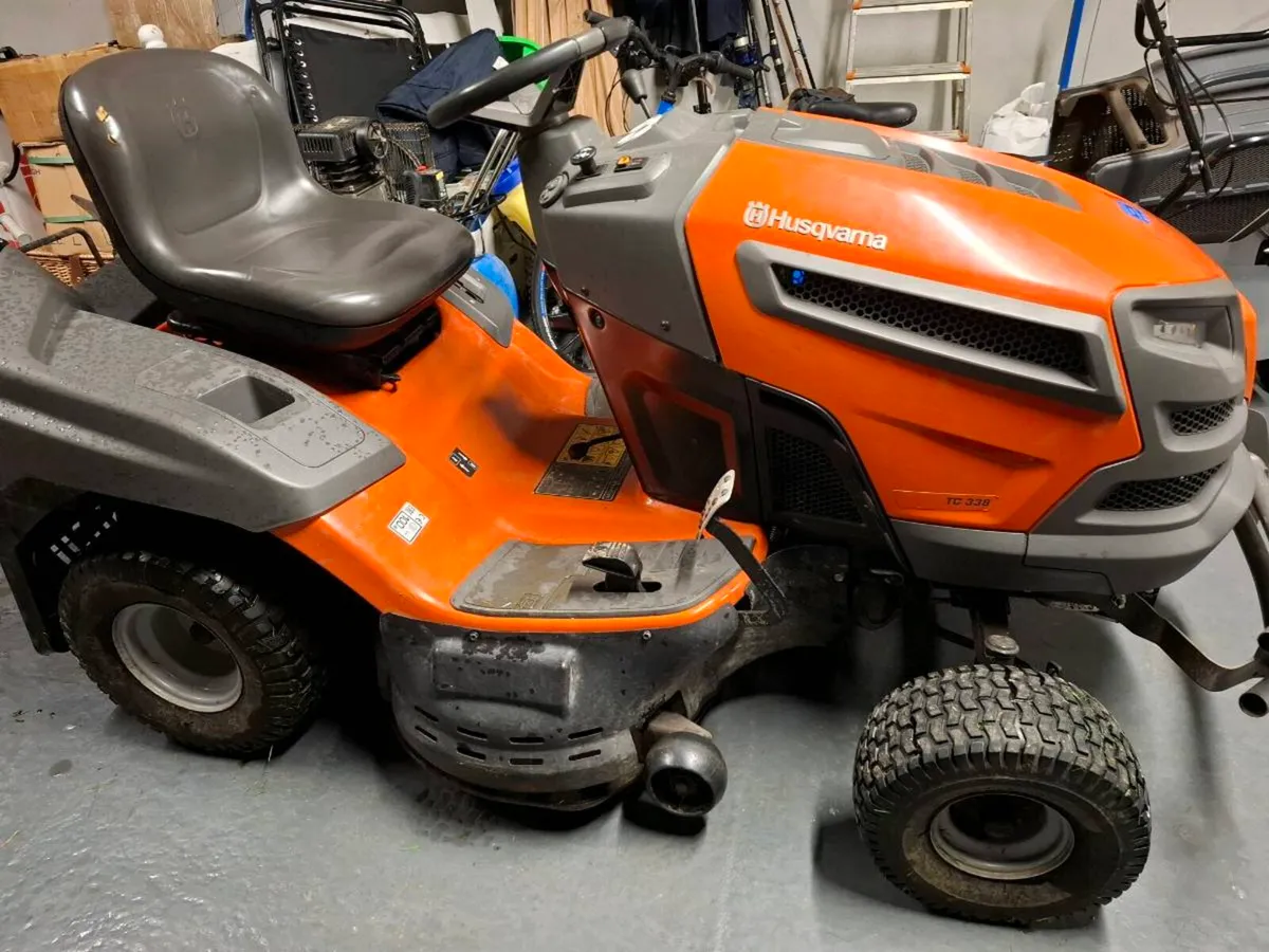 Husqvarna tc338
22hp  656cc Briggs and Stratton - Image 1